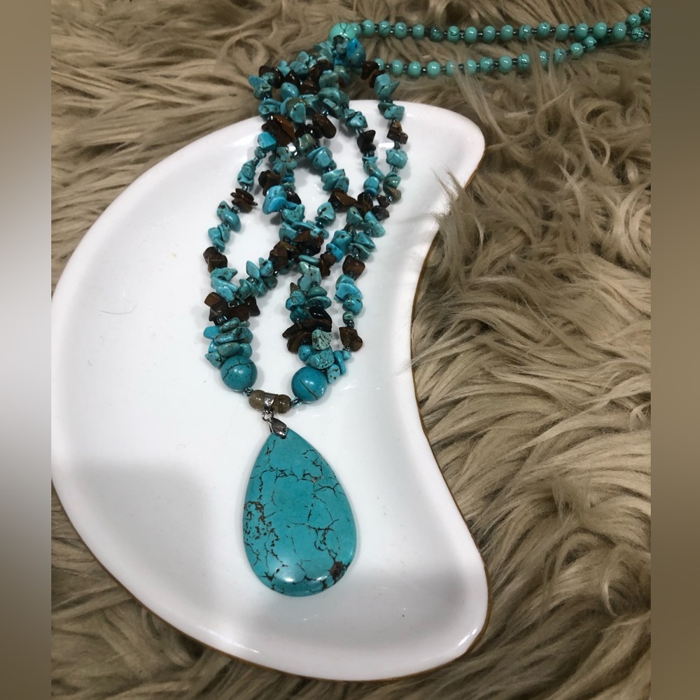 Turquoise chunky boho necklace - Picture 4 of 8